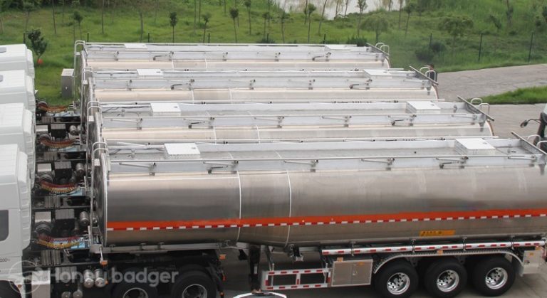 Precautions for Loading Fuel Tank Semi-trailer