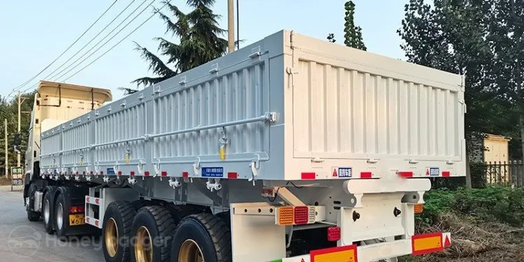 3 Alxe Side Tipper Trailer